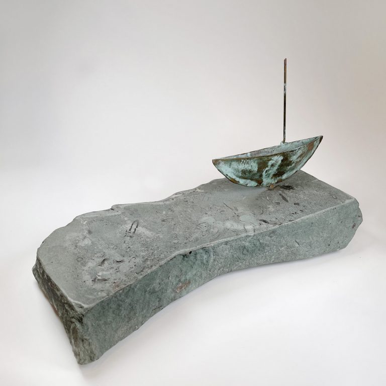 Galerie Schemm I Basilius Kleinhans | Boot | 43 x 26 x 23 cm | Bronze, Anröchter Stein